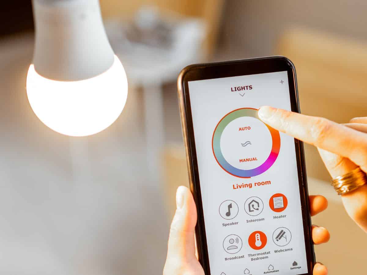 Controlling smart LED nursery light bulb from app on phone